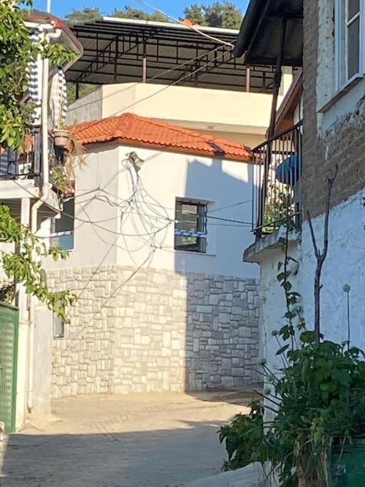 Oezel Havuzlu Kiralik Tas Villa Kusadası Exterior foto